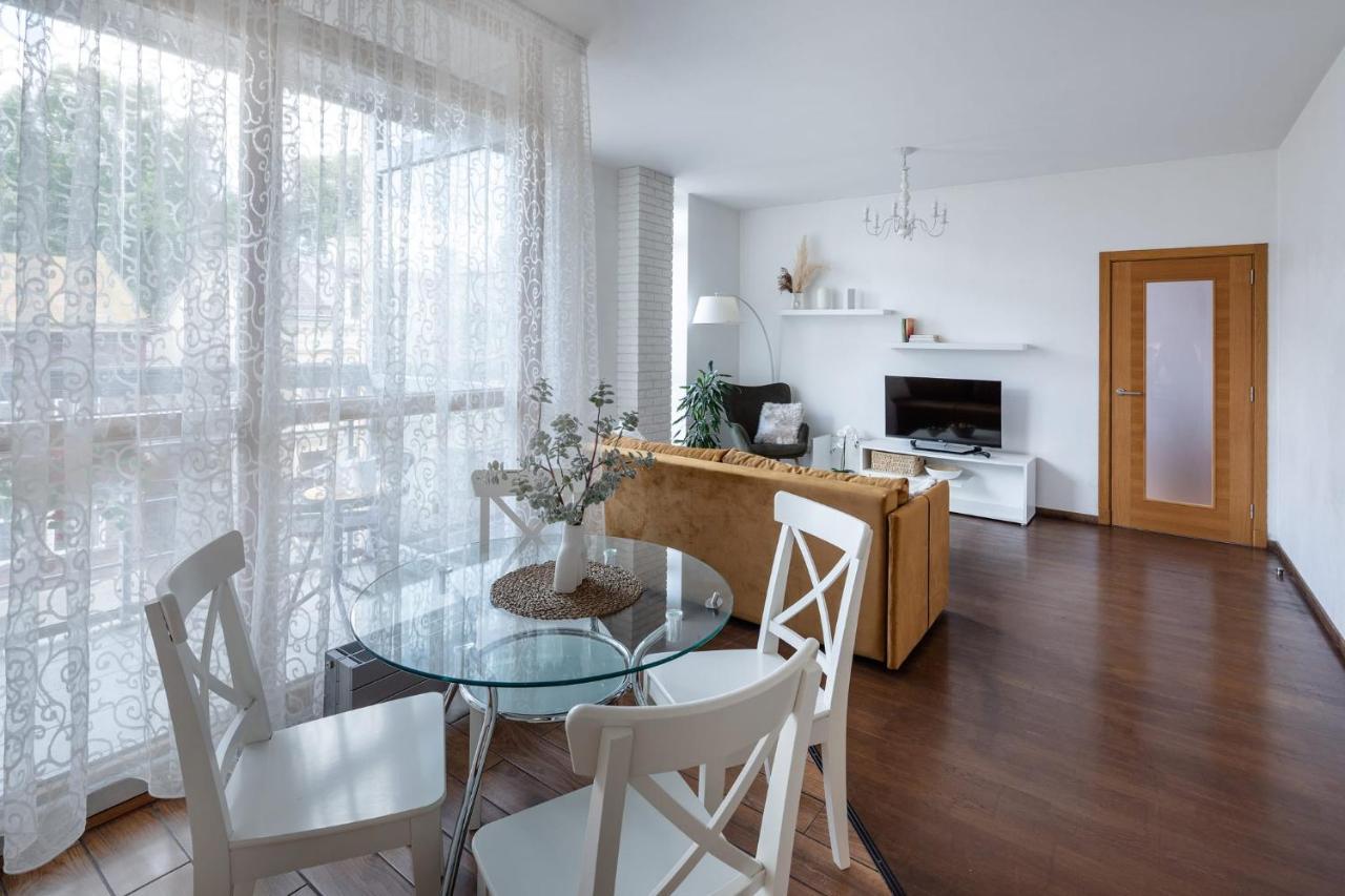 Ziedondarza Park One Bedroom Apartment With Balcony Riga Luaran gambar