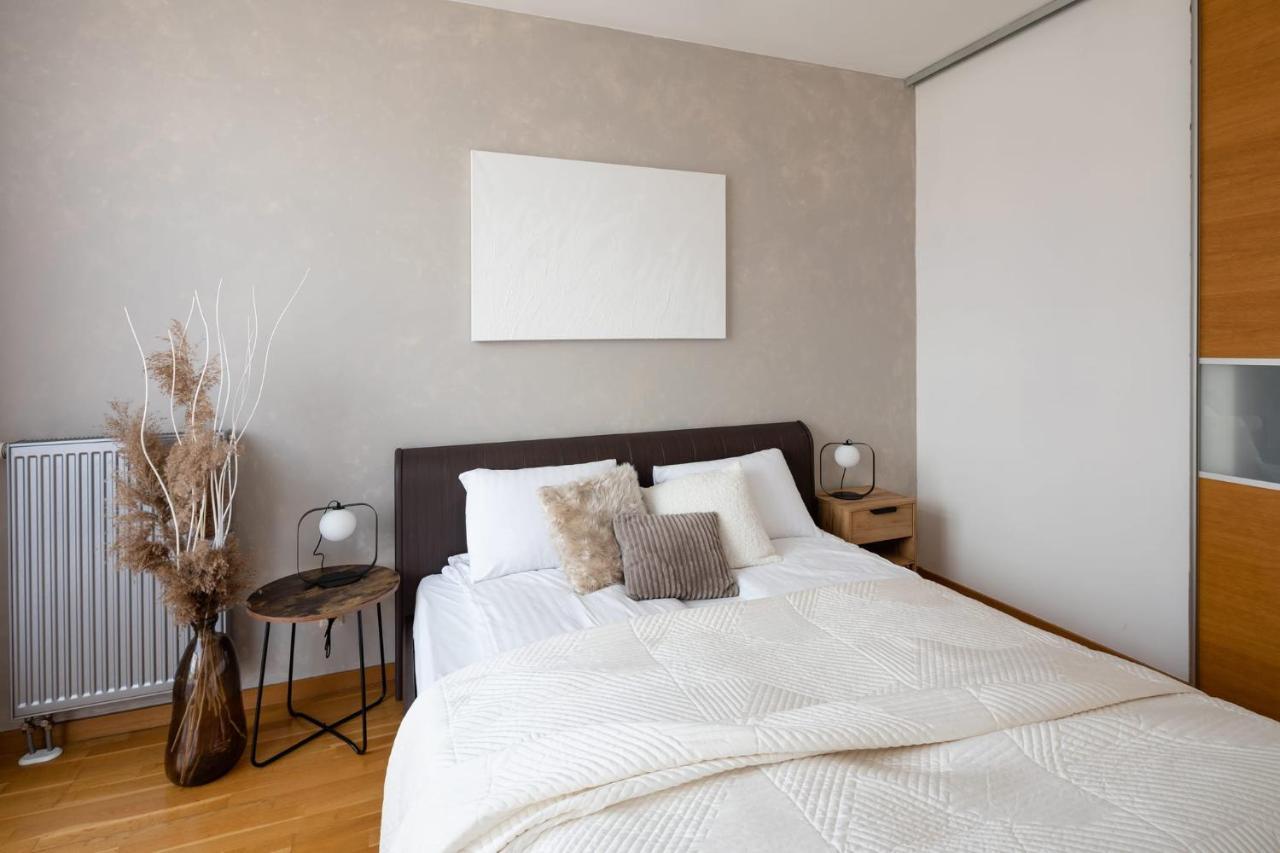 Ziedondarza Park One Bedroom Apartment With Balcony Riga Luaran gambar
