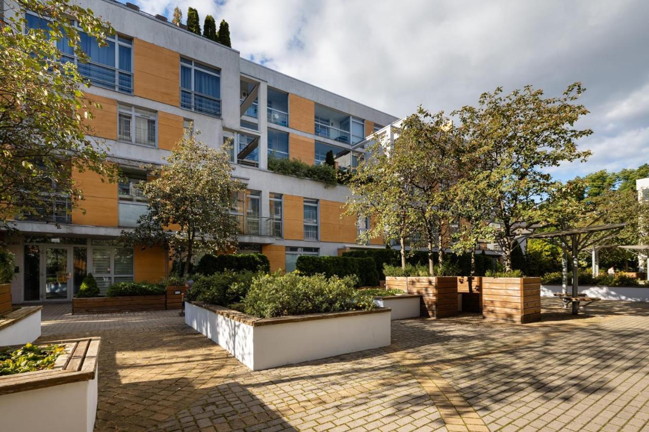 Ziedondarza Park One Bedroom Apartment With Balcony Riga Luaran gambar