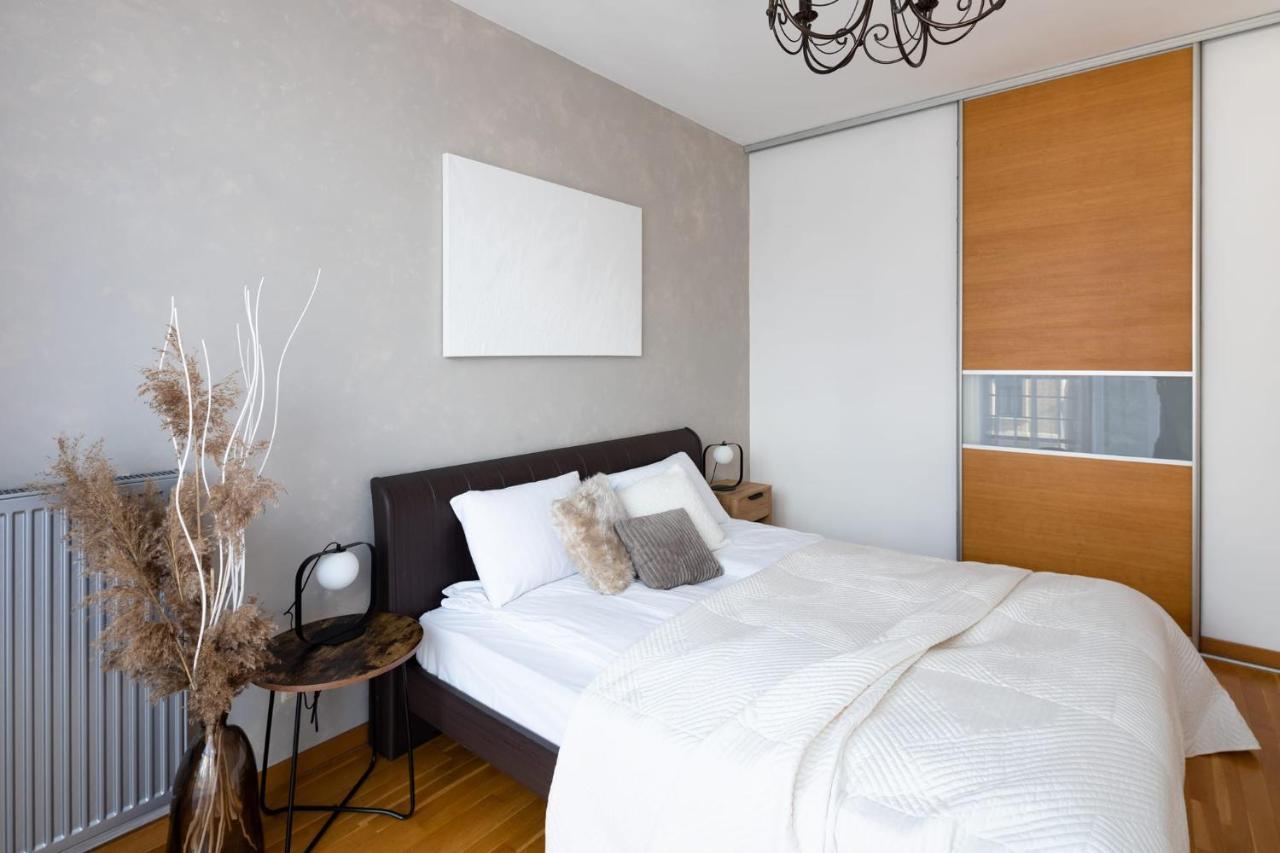 Ziedondarza Park One Bedroom Apartment With Balcony Riga Luaran gambar